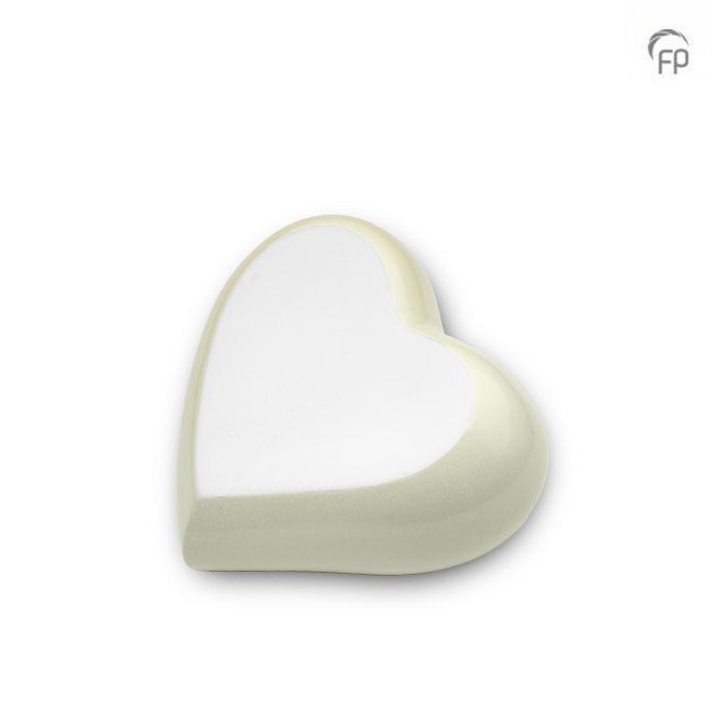 Metal Heart (Pearl, Smooth Panel) - Keepsake