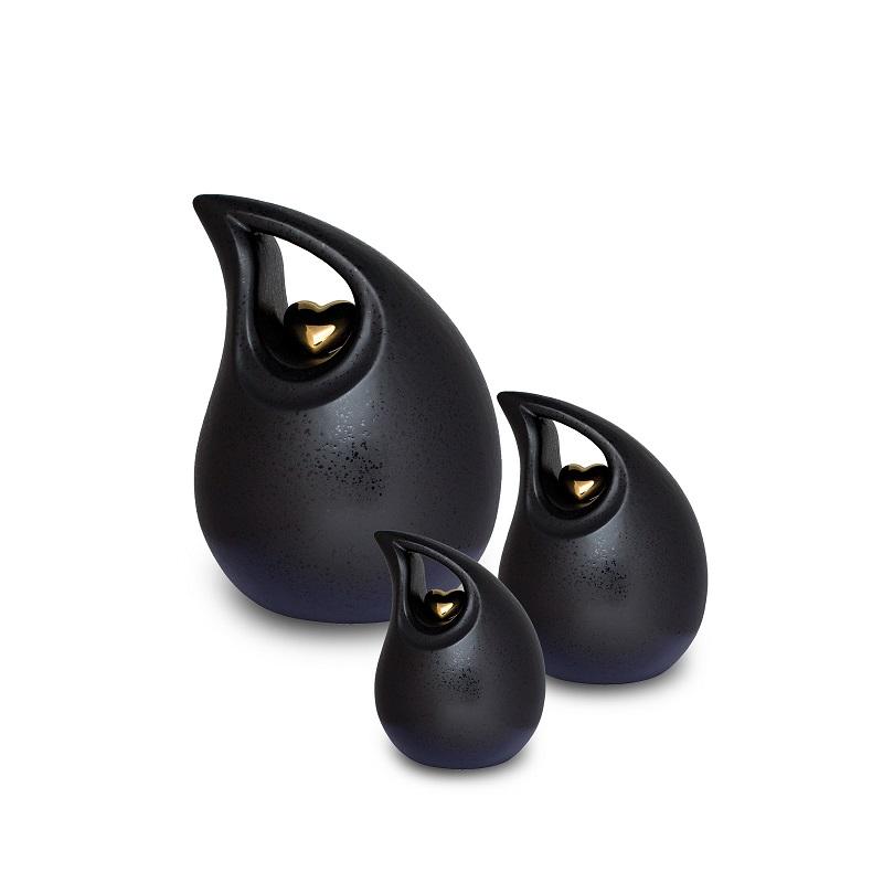 Ceramic Teardrop Urn (Black with Gold Heart) – Adult