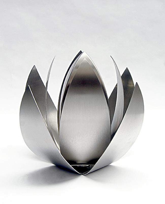 The RVS Lotus Urn